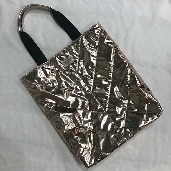 FREE with purchase Victoria’s Secret Rose Gold bag - Picture 3 of 8